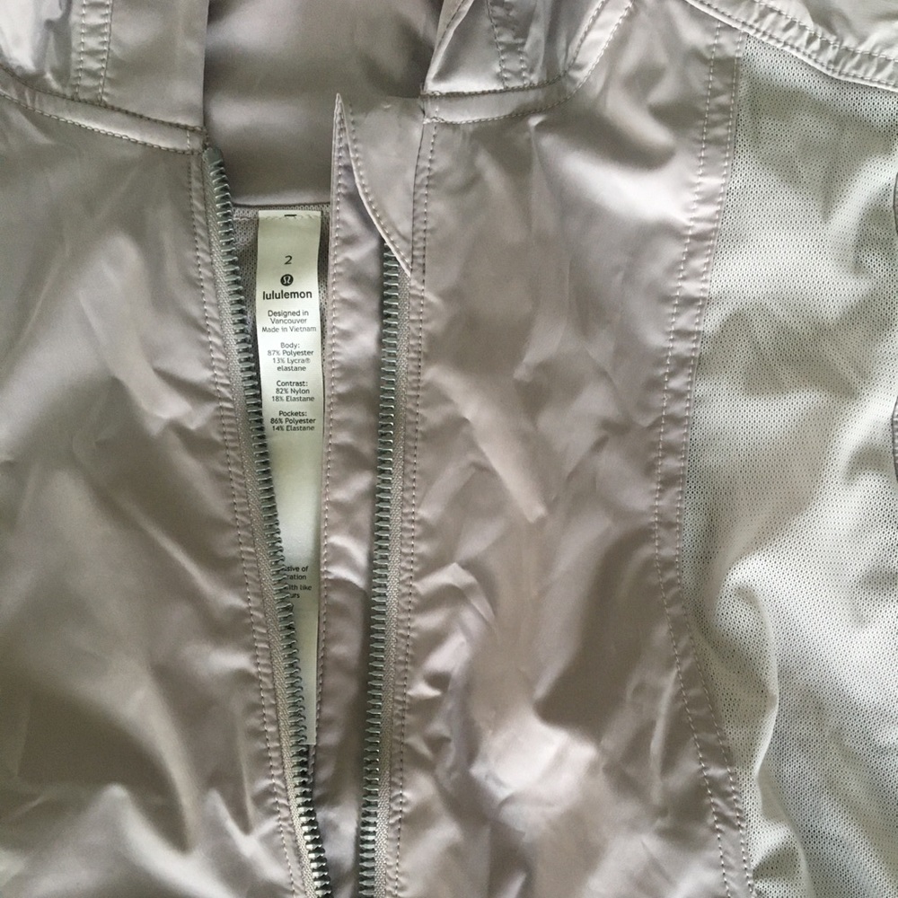 Brand new Lululemon mesh grey windbreaker size 2